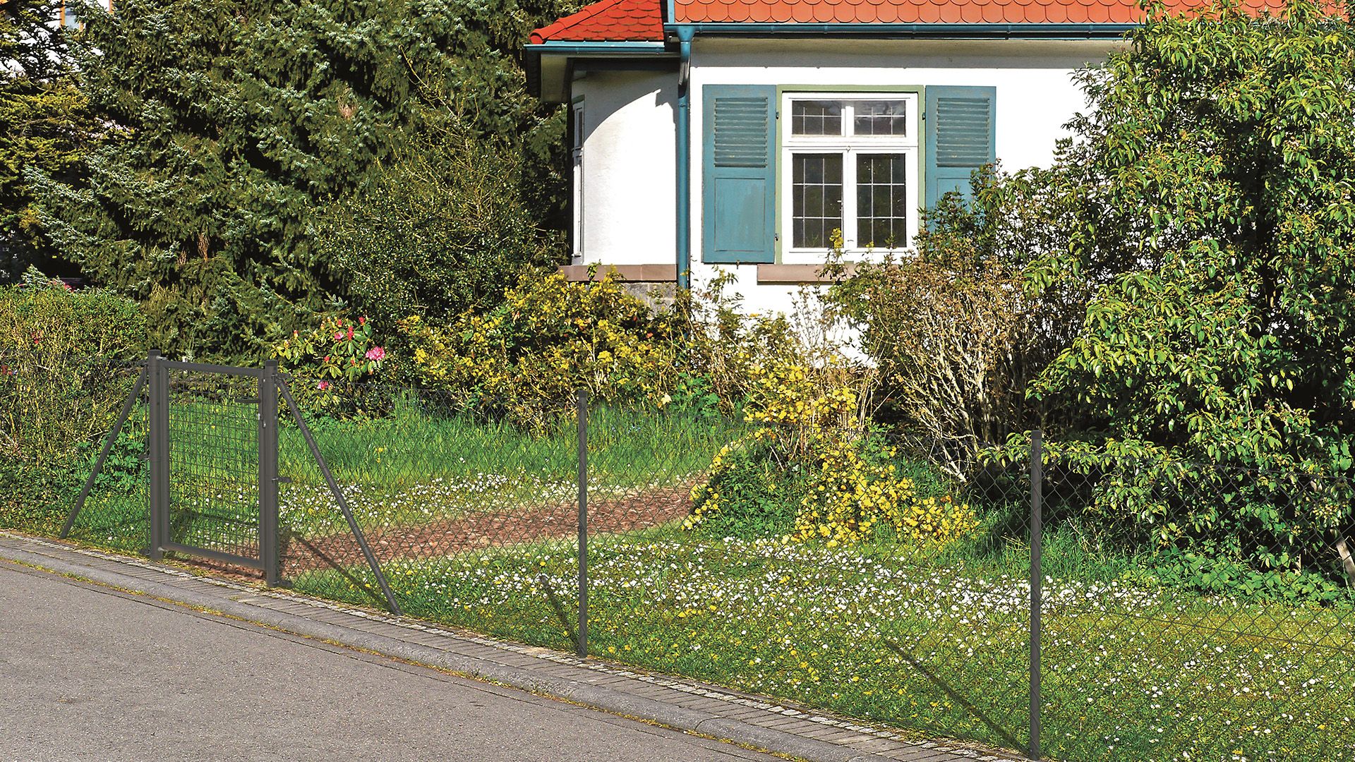 Maschendrahtzaun mit Wellengitter-Einzeltor